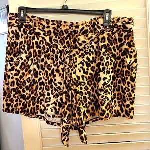 Animal print flowy shorts